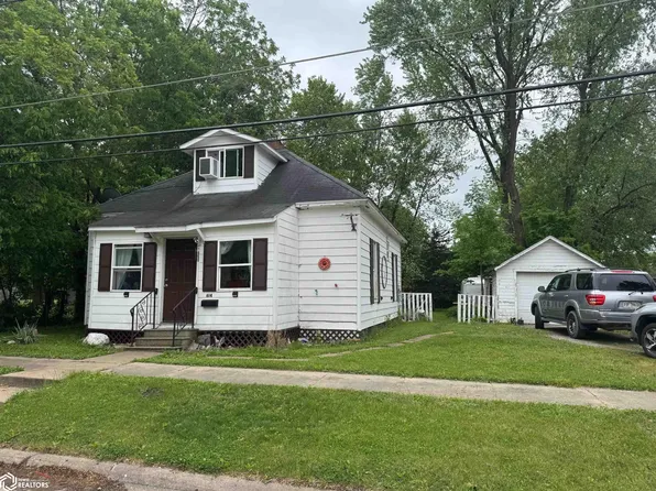614 W Jackson Ave, Fairfield, IA 52556