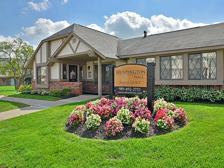 Leasing Office