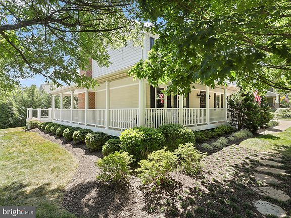 4th image of 5891 Clermont Dr