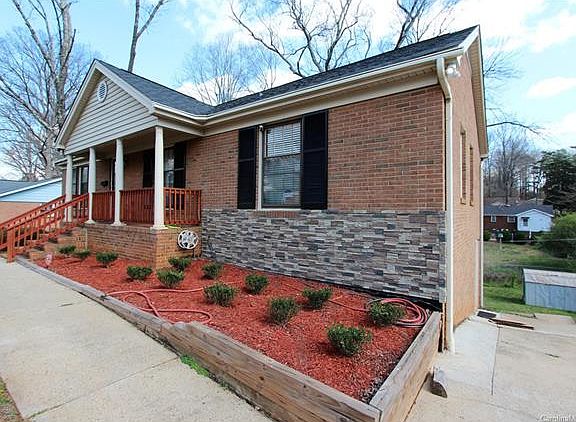 2nd image of 4039 Irvington Dr