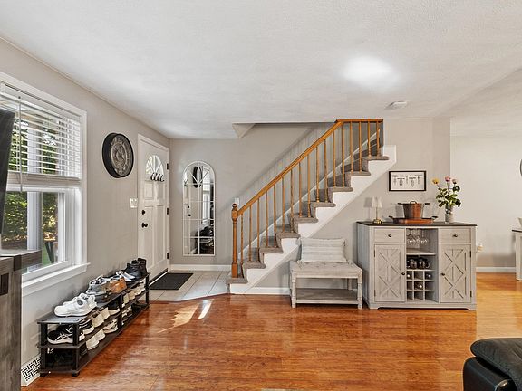 4th image of 233 Oak Ridge Road #14