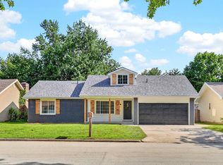 1058 E Cambridge St, Springfield, MO 65807