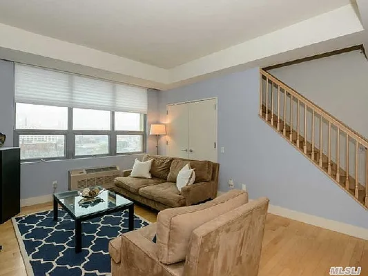 Sold by Daniel Gale Sotheby's International Realty | media 27