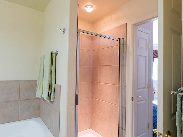178 Lake View Cir W — Photo 28