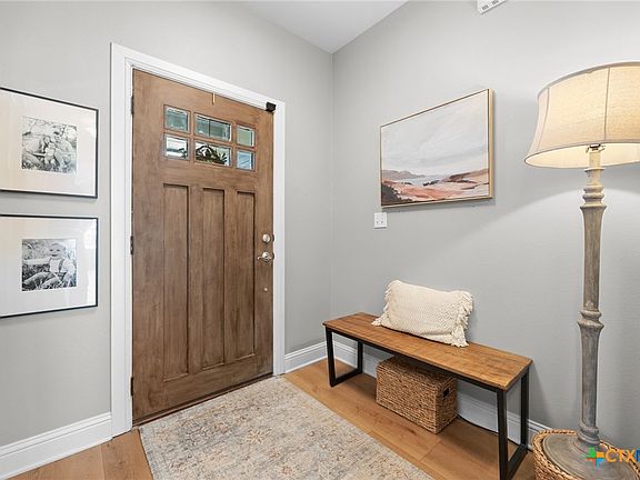 5th image of 502 NW River Rd