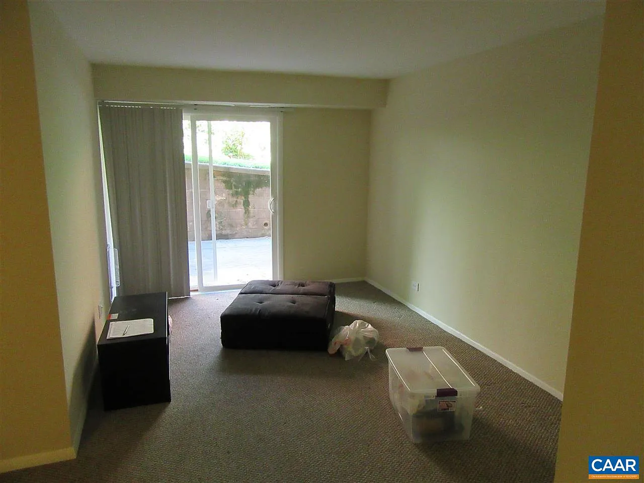 3 bed, 1.0 bath, 970 sqft, $3,000 — Photo 2
