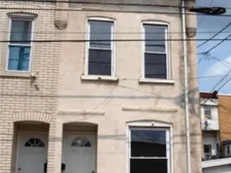 711 N Fountain St — Photo 15
