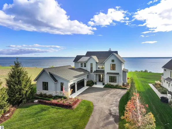 15722 Waters Edge, Traverse City, MI 49686