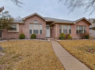 2522 Crosslands Dr, Garland, TX