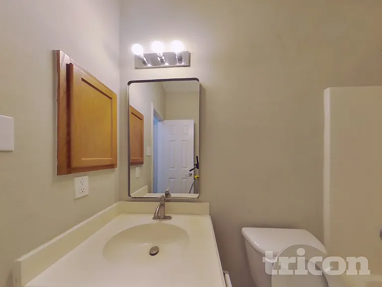 3413 Fashion St — Photo 15