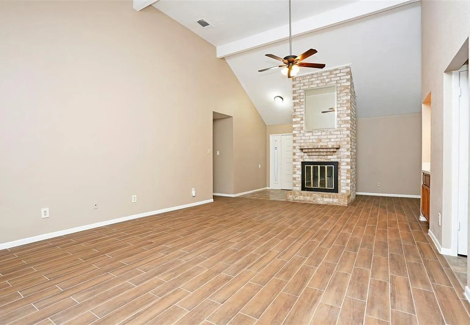 3 bed, 2.0 bath, 1730 sqft, $1,845 — Photo 4