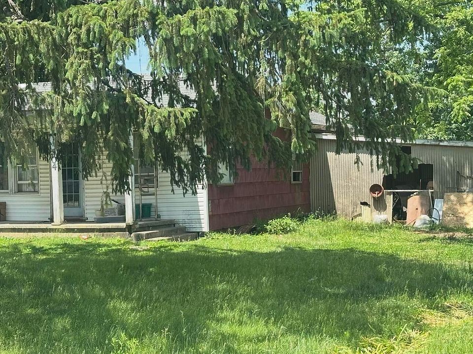 2nd image of 504 Cedarwood Rd