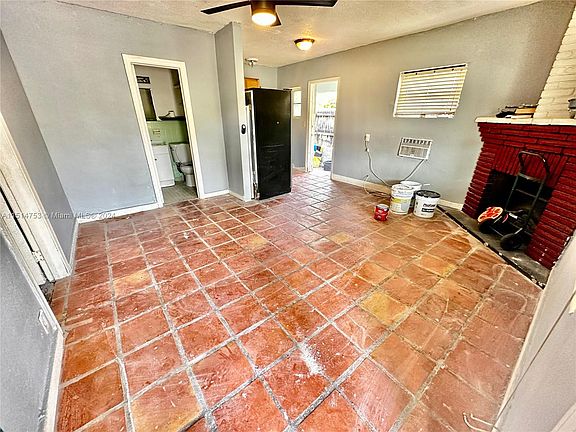 5th image of 1405 N Andrews Ave