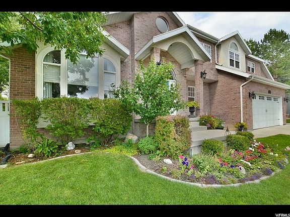 4th image of 1581 E Bridlebrook Cir