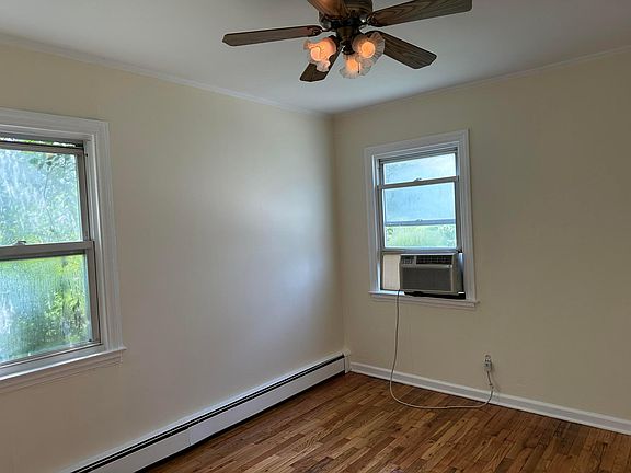 5th image of 22 Lexington Ave