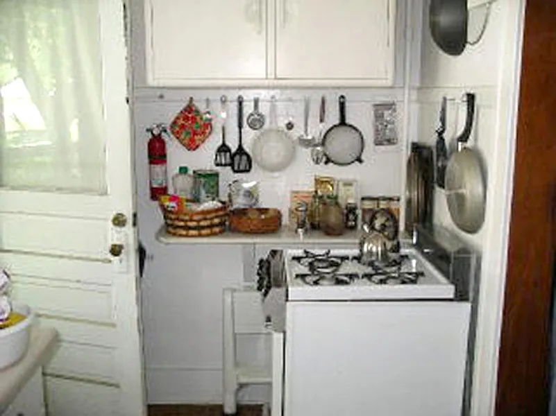 Building Photo - 211 W Illinois St #2