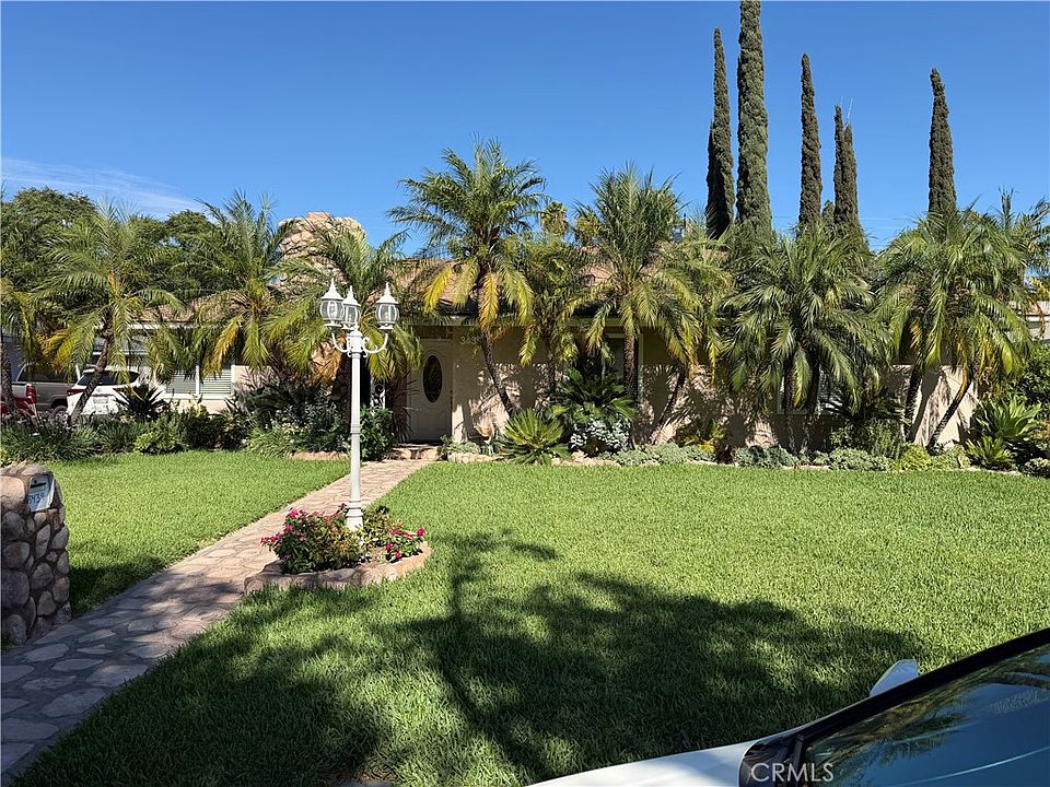 1st image of 3439 Acacia Ave
