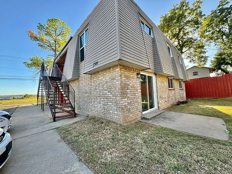 7321 Melrose Ln — Photo 32