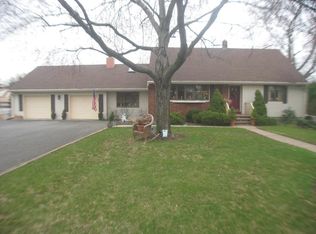 806 Valley Rd, Wayne, NJ 07470