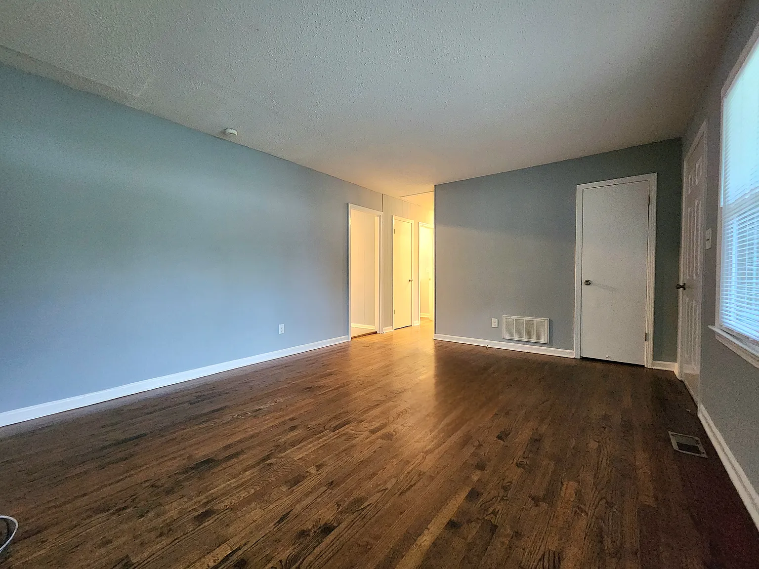 4 bed, 1600 sqft, $1,695 — Photo 4
