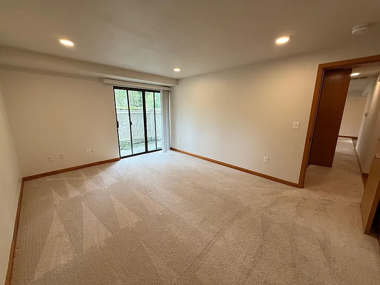 9805 NE 124th St #107 — Photo 10