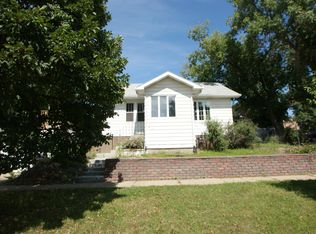 310 2nd St NE, Mandan, ND 58554