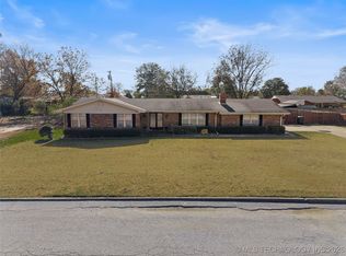 1206 N Meadow Dr, Ardmore, OK 73401