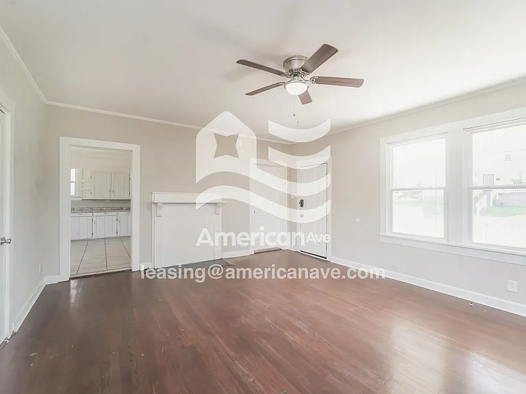 17631_005_living_room_13661195.jpg