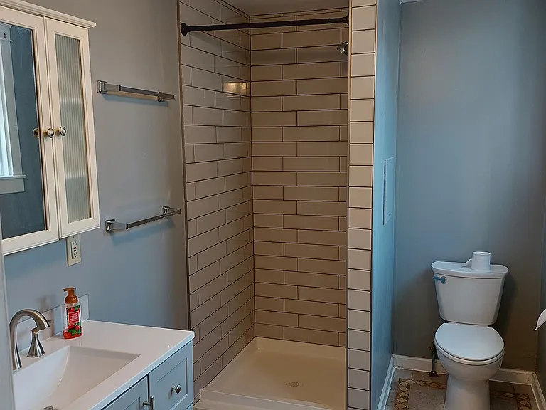 209 Lincoln Way E — Photo 3