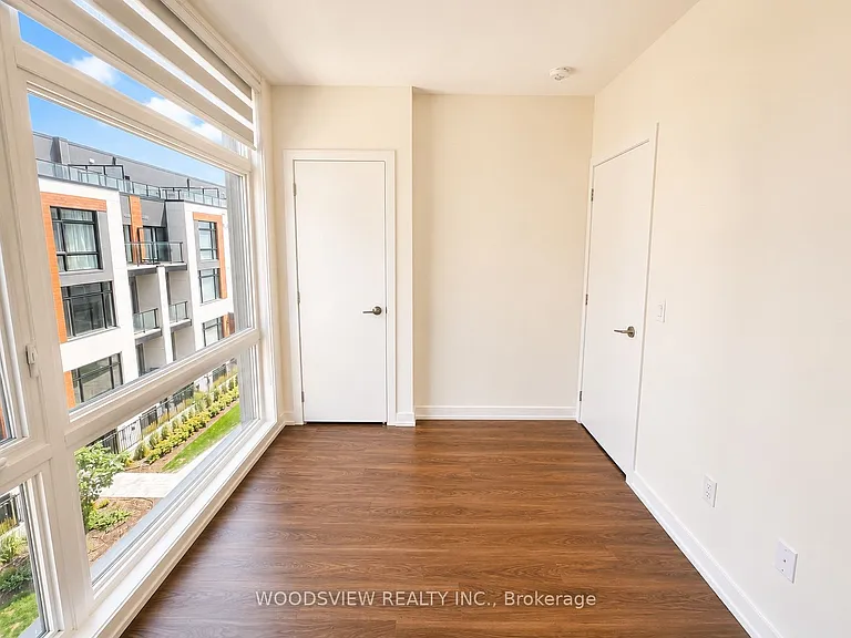 12 David Eyer Rd #Townhouse 1120 — Photo 9