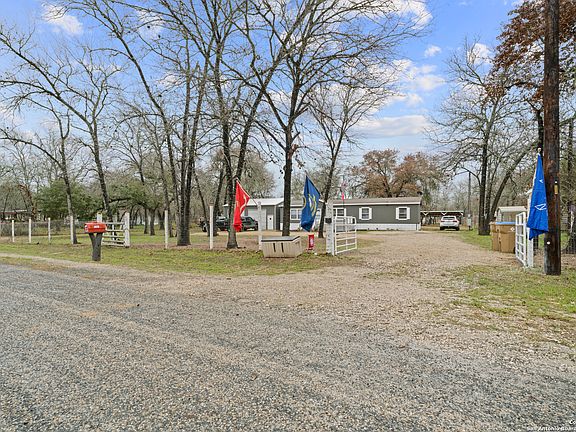4th image of 4026 BROOK OAK DR