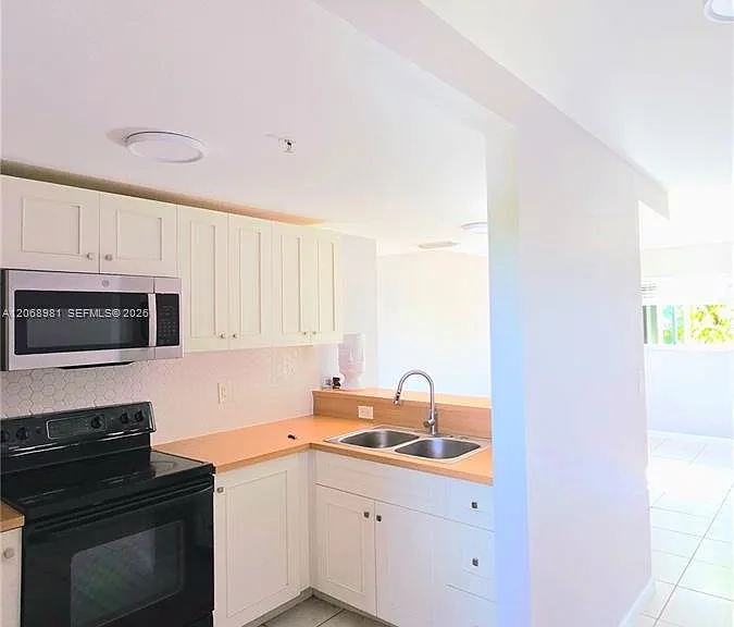 328 NW 12th Ave #12 — Photo 5