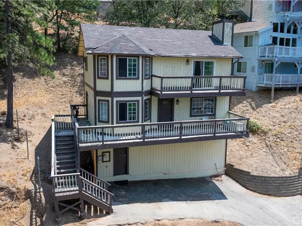 23930 Zuger Dr, Crestline, CA 92325