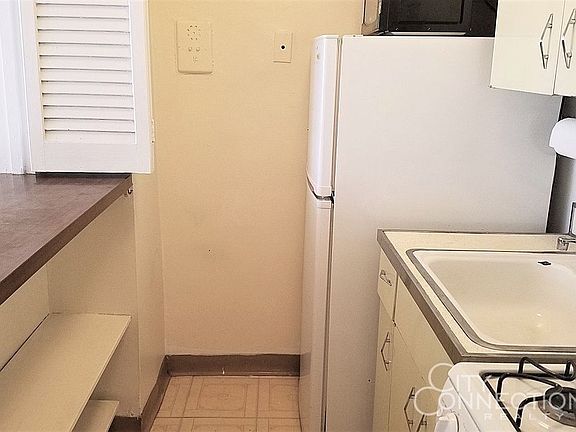 4th image of 245 E 35th St APT 10E