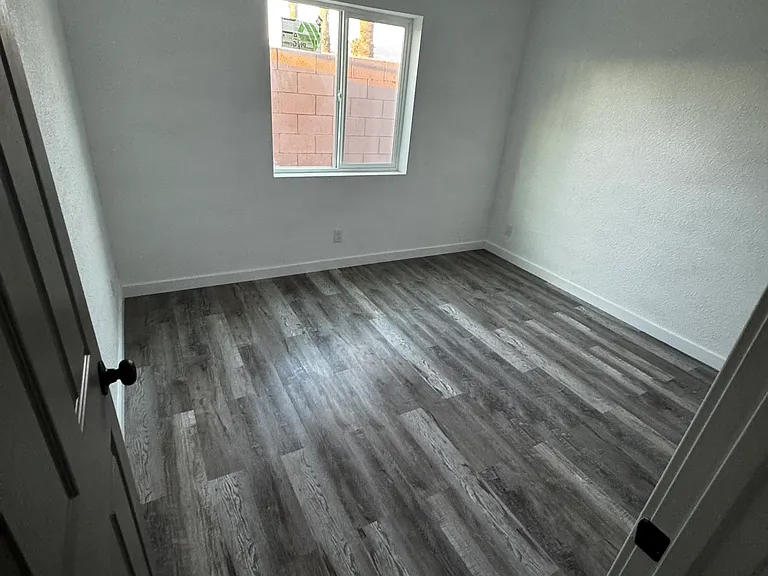 83120 Tourmaline Ave #83118 — Photo 7