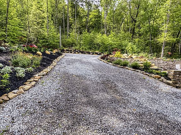 41st image of 480 Holder Cemetery Rd