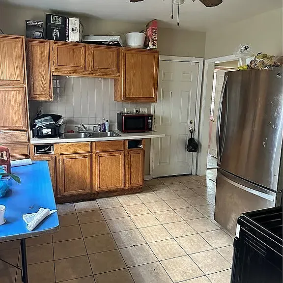 16512 Burnside Ave #1 — Photo 6
