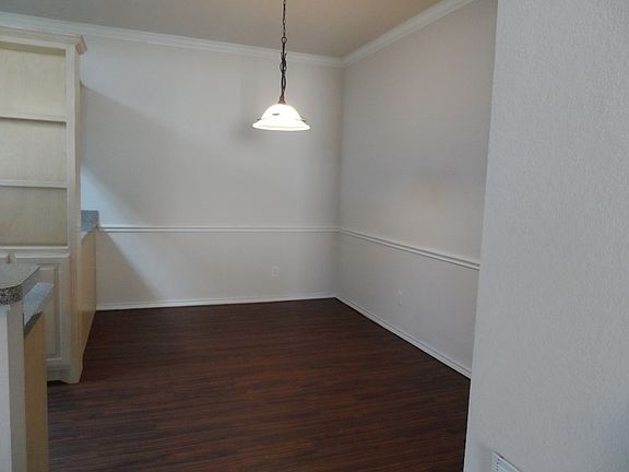 4th image of 1510 Glenhaven Dr APT B