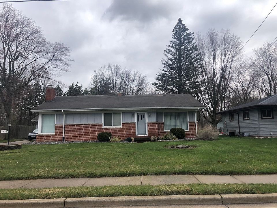 1st image of 3595 Creekwood Dr