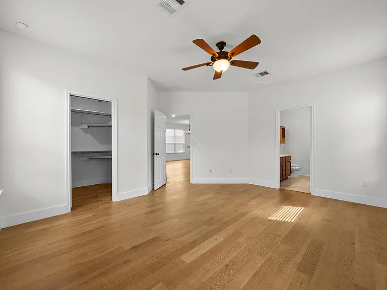 544 Ayinger Ln — Photo 15