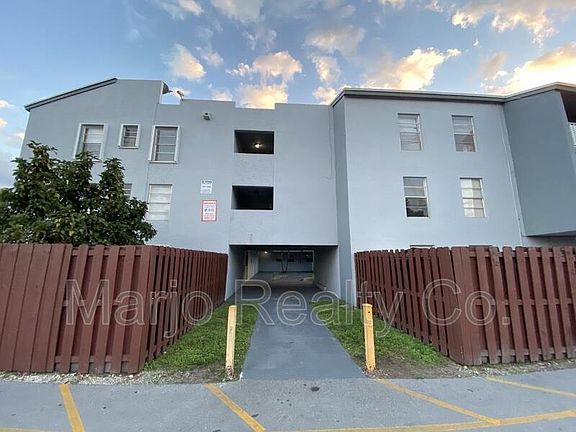 3rd image of 1755 W 60th St APT D212