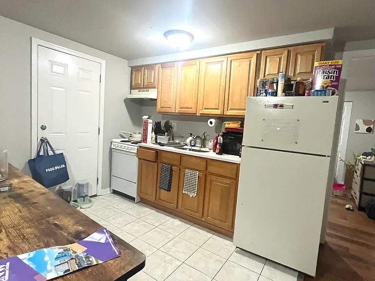 712 Saint Paul St #2 — Photo 4