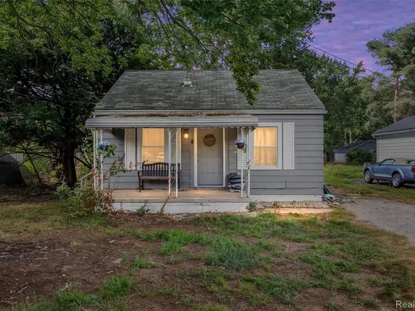20816 Midway Ave, Southfield, MI 48075