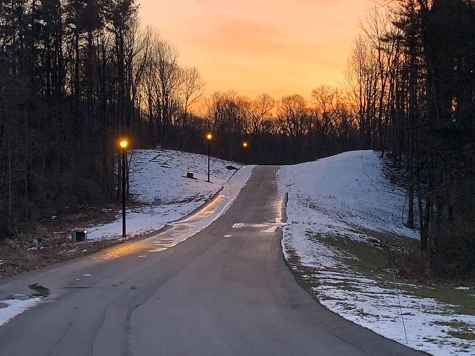 1st image of Hidden Hills Dr #15
