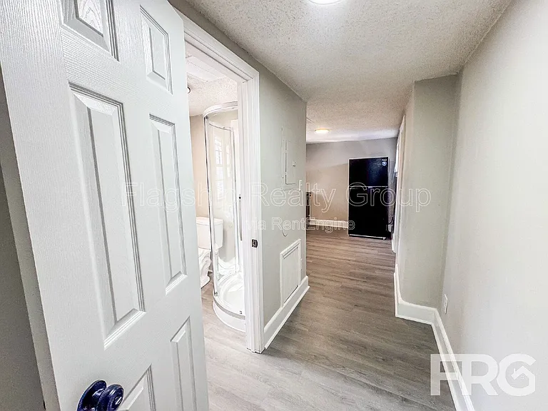 600 Howell St #A — Photo 11