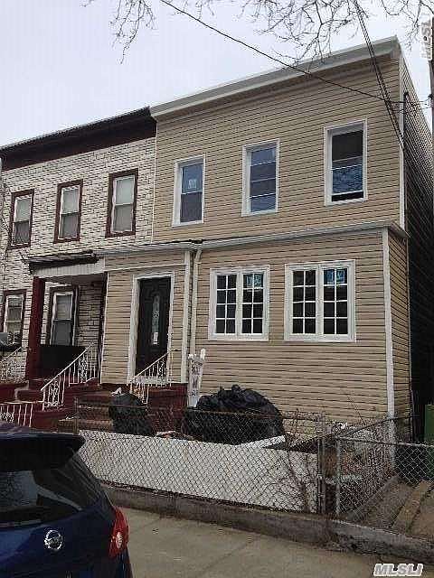 1st image of 9523 102nd St