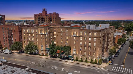 148-09 Northern Boulevard