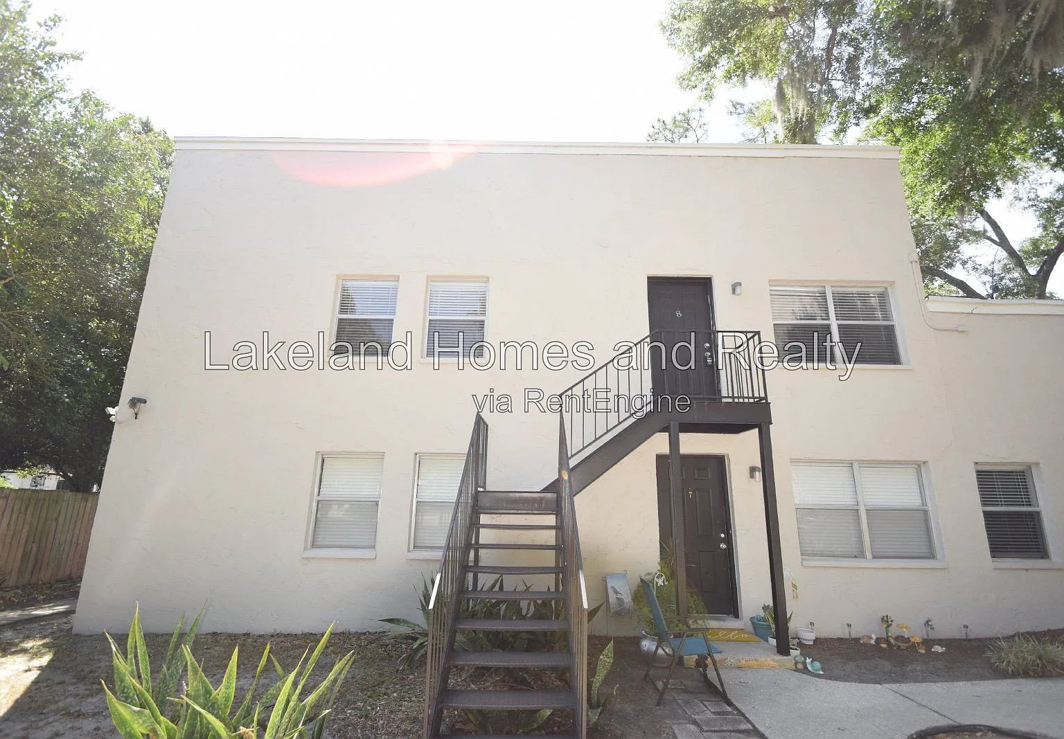 2 bed, 1.0 bath, $1,195 — Photo 1