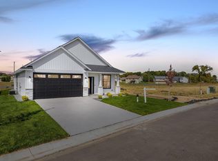 31706 Madison Rd, Lindstrom, MN 55045