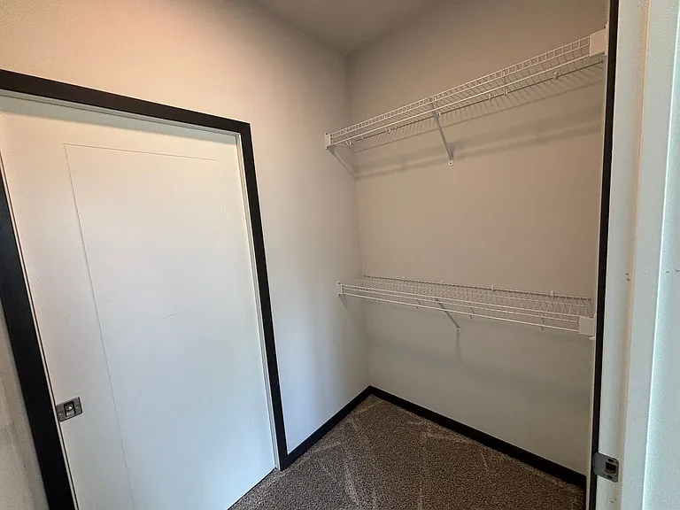 Homestead Luxury Apartments — Photo 23